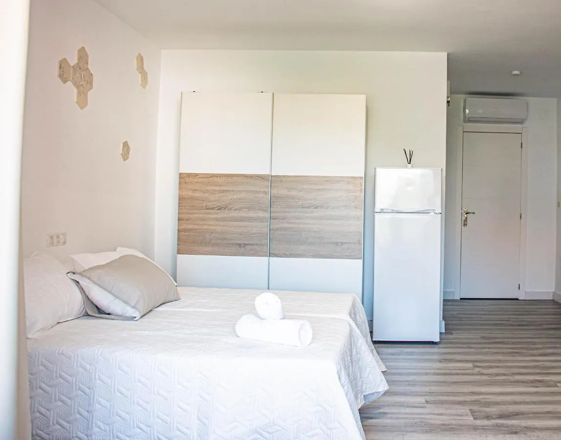 Acogedor estudio en Nerja Centro 5m a pie de la playa Apartamento 0*,