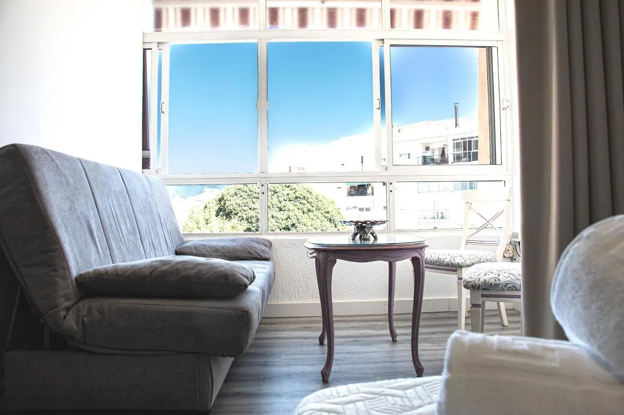 Acogedor estudio en Nerja Centro 5m a pie de la playa Apartamento 0*,  España