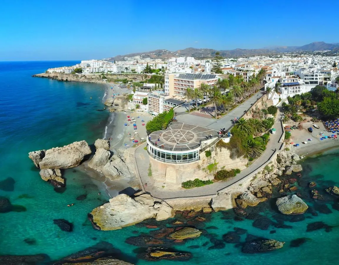 Acogedor Estudio En Nerja Centro 5M A Pie De La Playa Apartment